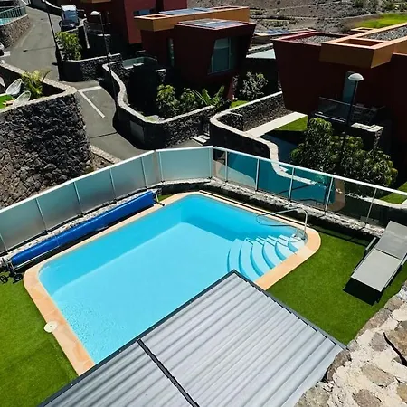 Villa 14 Ocean View Retreat By *