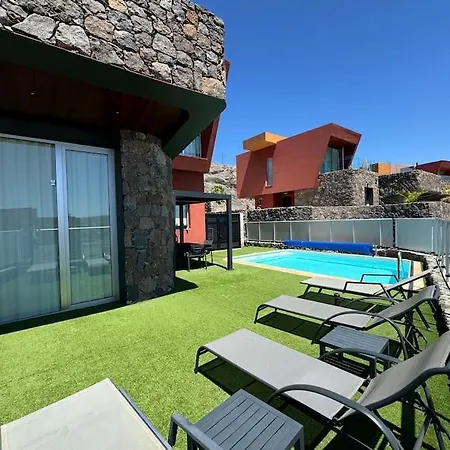 14 Ocean View Retreat By Canaryscape